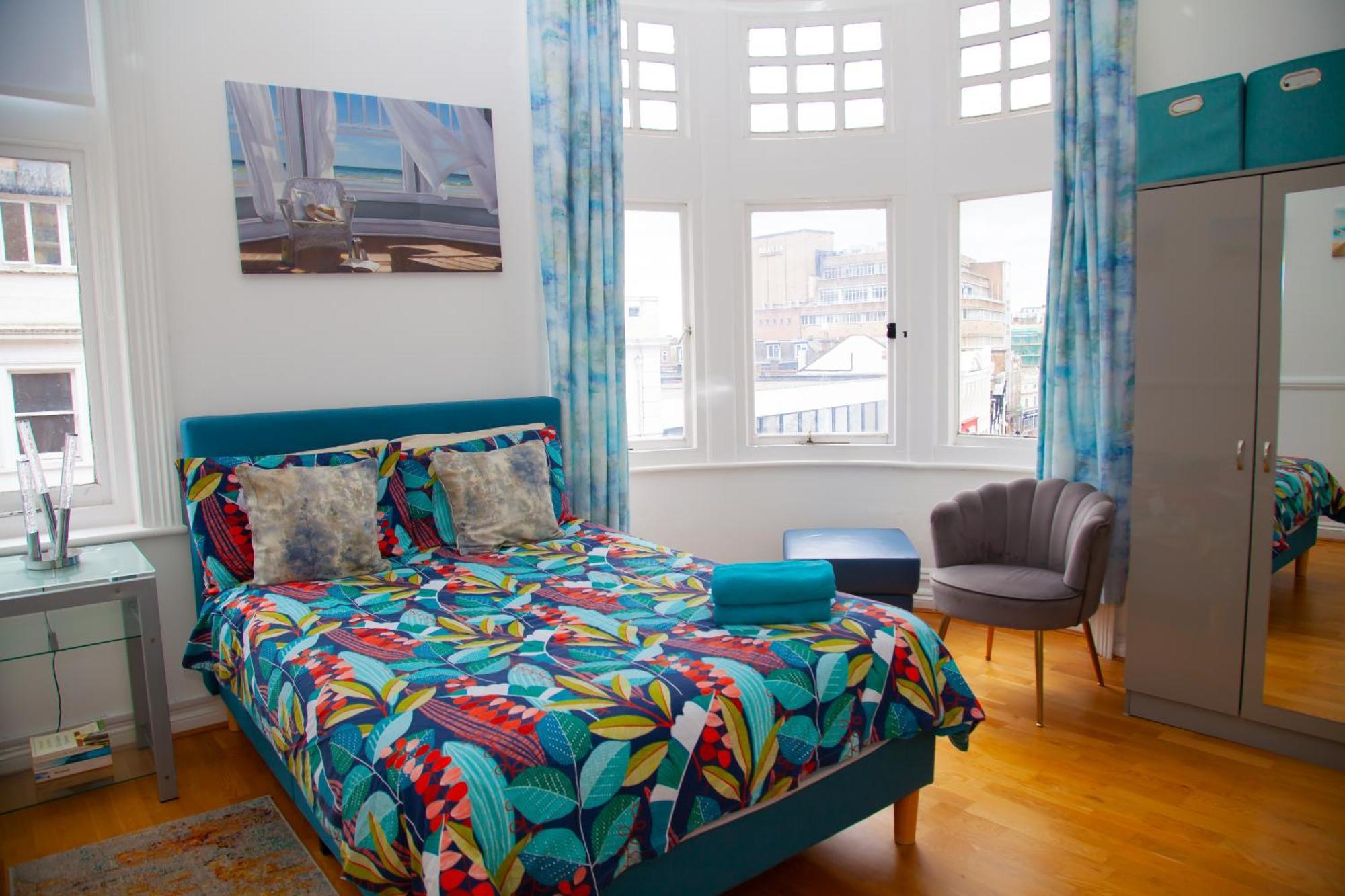 Seaside Centre - Large 3br, Wifi, 8 Min Walk Appartamento *