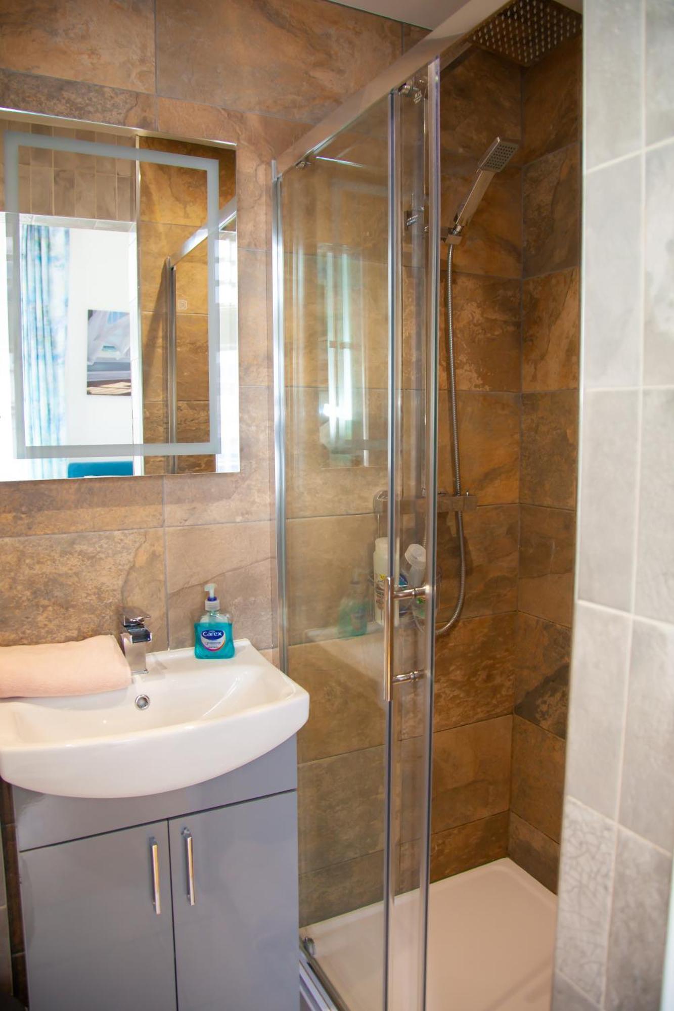 Appartamento Seaside Centre - Large 3br, Wifi, 8 Min Walk